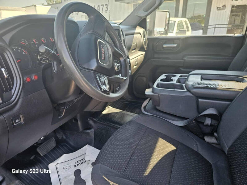 2022 GMC Sierra 2500HD Pro