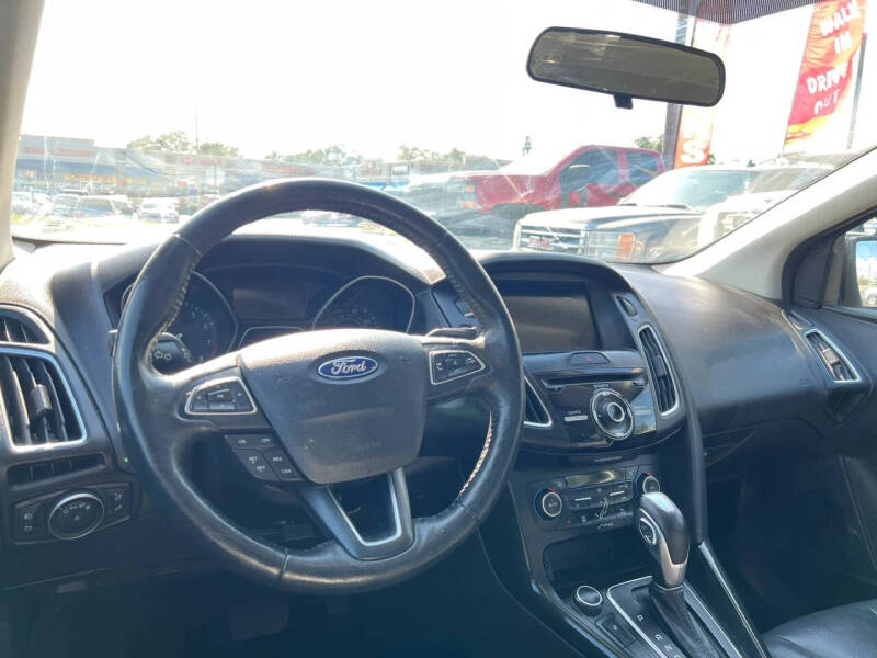 2017 Ford Focus Titanium