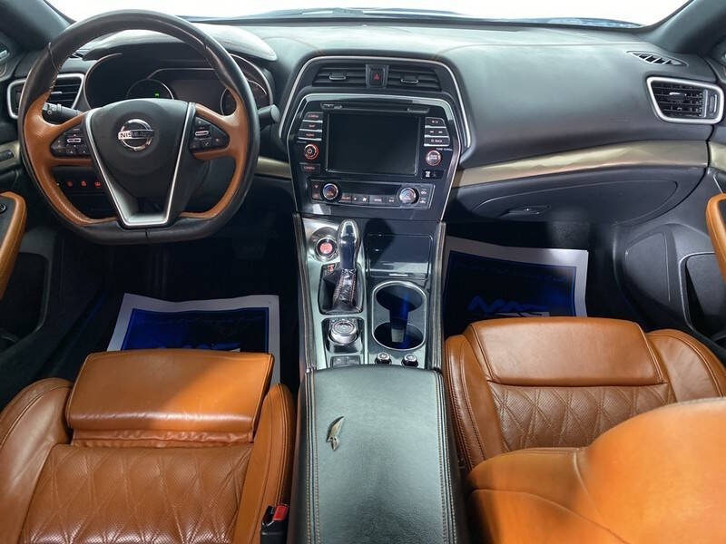 2020 Nissan Maxima Platinum