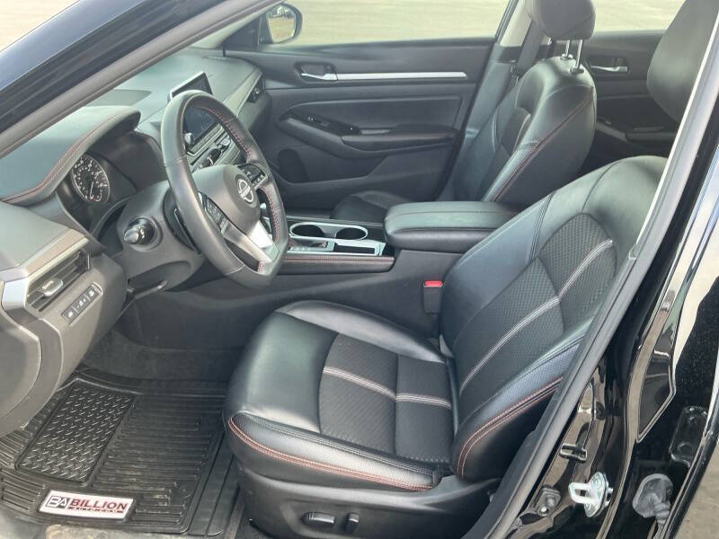 2025 Nissan Altima 2.5 SR