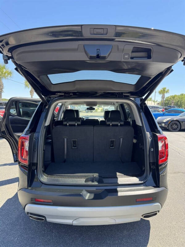 2023 GMC Acadia SLT