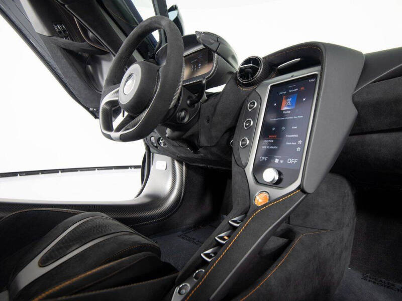 2025 McLaren 750S