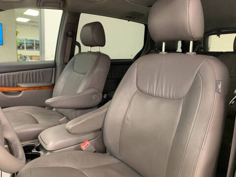 2008 Toyota Sienna XLE