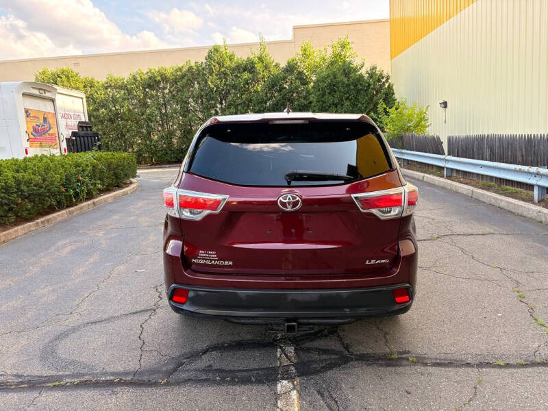 2014 Toyota Highlander LE