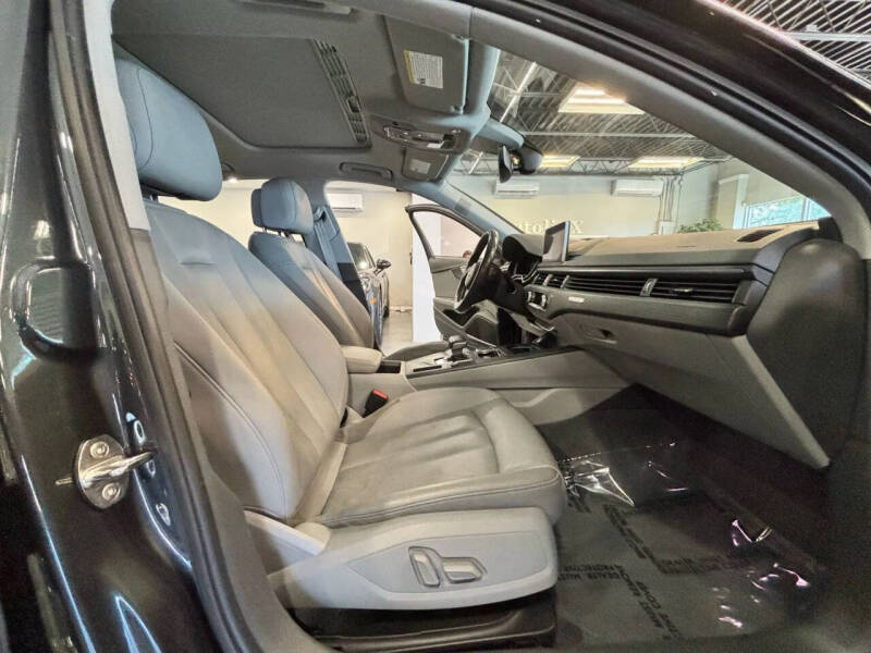 2017 Audi A4 2.0T quattro Prestige