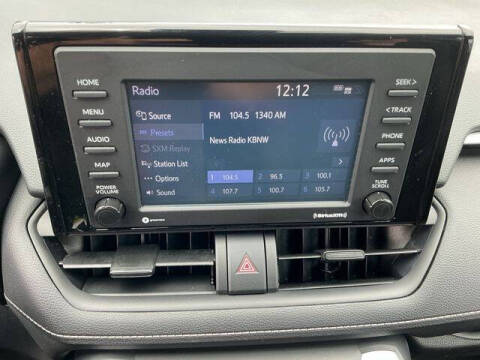 2022 Toyota RAV4 LE