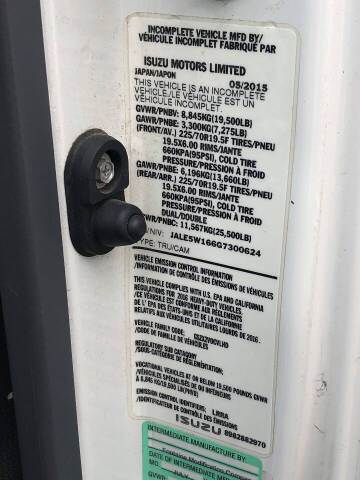 2016 Isuzu NRR