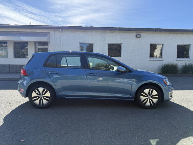 2016 Volkswagen e-Golf SE
