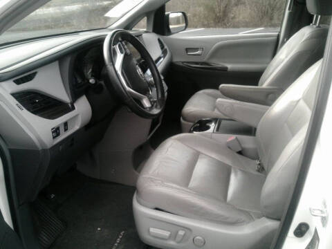 2016 Toyota Sienna