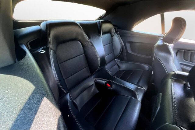 2022 Ford Mustang EcoBoost Premium