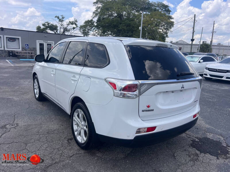 2014 Mitsubishi Outlander SE