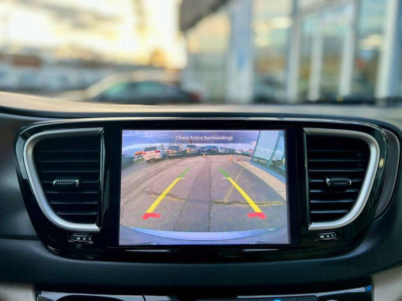 2021 Chrysler Pacifica Touring L