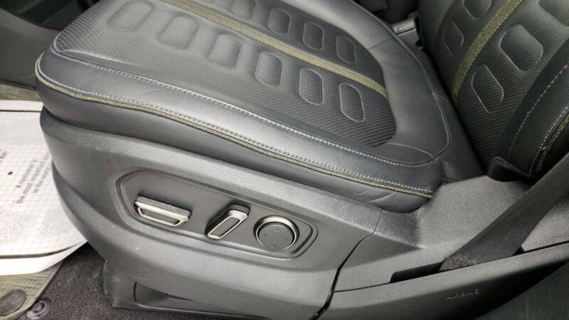 2023 Rivian R1S Adventure