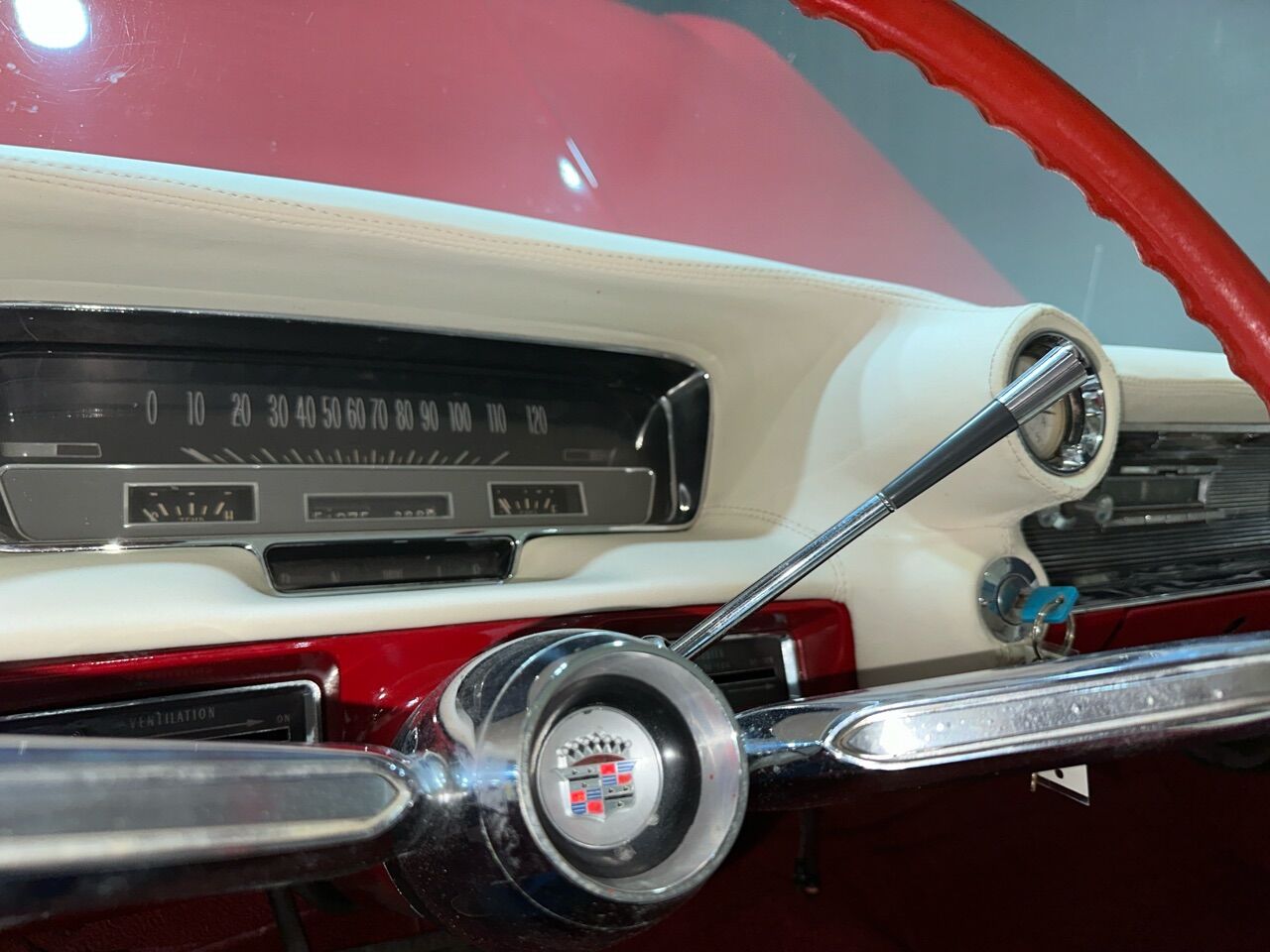 1960 Cadillac Coupe Deville 37
