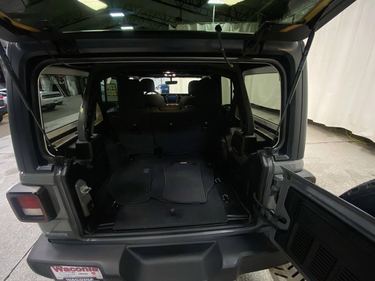 2021 Jeep Wrangler Unlimited for sale at Victoria Auto Sales in Victoria, MN