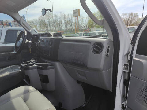 2011 Ford E-Series E-250