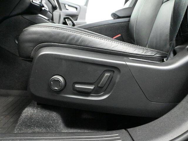 2023 Volvo XC40 B5 Core