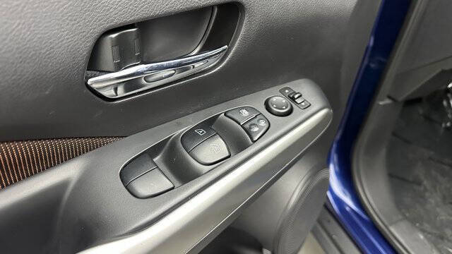 2018 Nissan Kicks SR