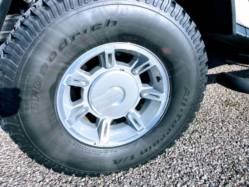 2003 HUMMER H2 Lux Series