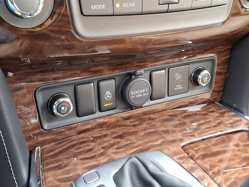 2017 Nissan Armada Platinum