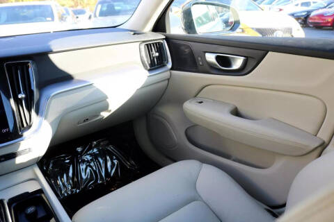 2020 Volvo V60 T5 Momentum