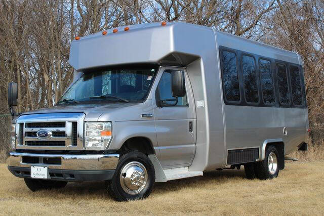 2016 Ford E-Series for sale at AutoLand Outlets Inc in Roscoe IL