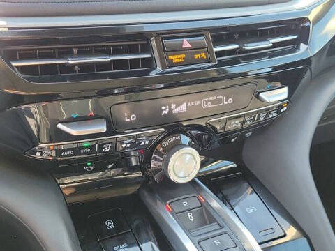 2025 Acura MDX w/Tech