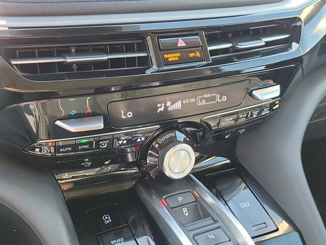 2025 Acura MDX w/Tech