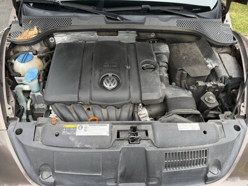 2013 Volkswagen Beetle Convertible 2.5L