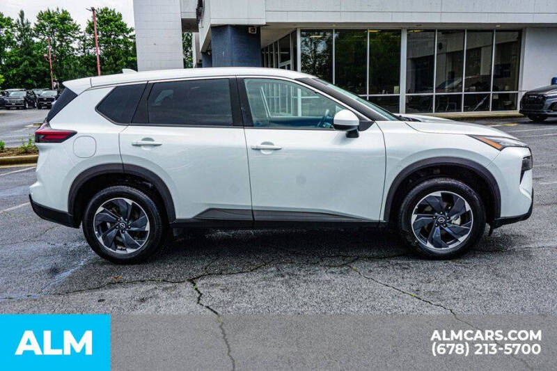2025 Nissan Rogue SV