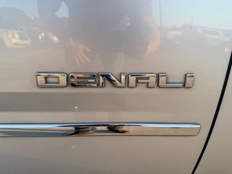 2017 GMC Yukon Denali