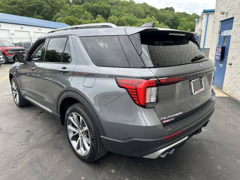 2025 Ford Explorer Platinum
