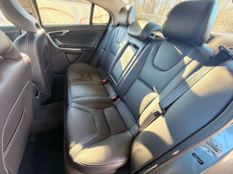 2017 Volvo S60 T5 Dynamic