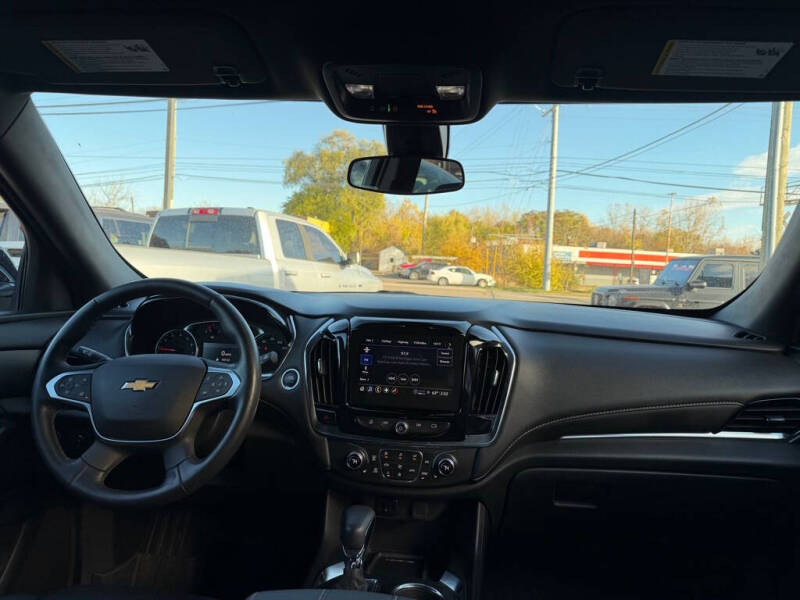 2023 Chevrolet Traverse LT Leather