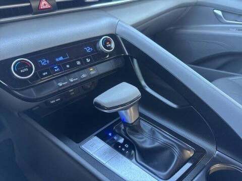 2022 Hyundai Elantra