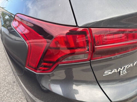 2021 Hyundai Santa Fe SE