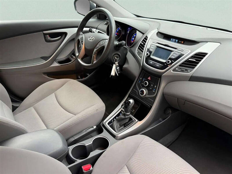 2016 Hyundai Elantra