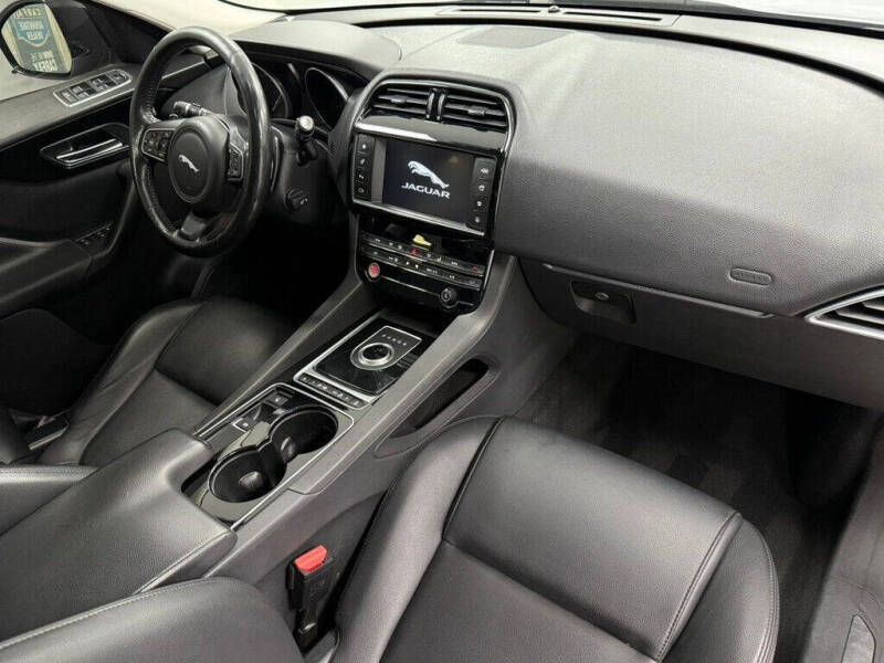 2017 Jaguar F-PACE 35t Premium