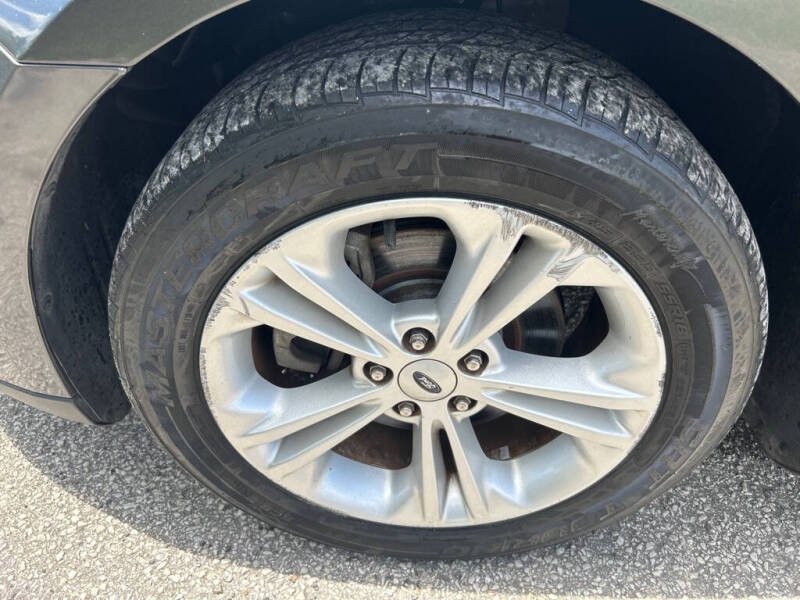 2016 Ford Taurus SEL