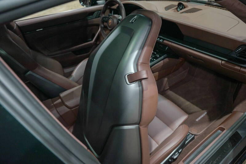2025 Porsche 911 Carrera GTS