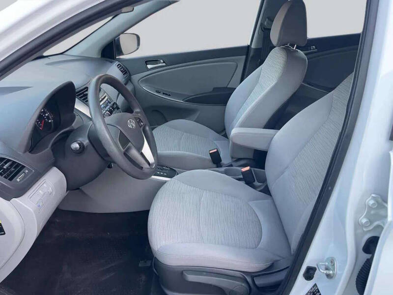 2017 Hyundai Accent SE