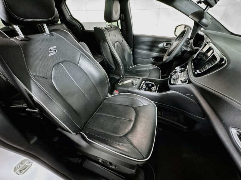 2023 Chrysler Pacifica Plug-In Hybrid Limited