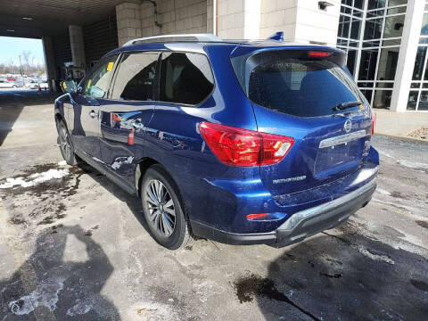 2020 Nissan Pathfinder SL