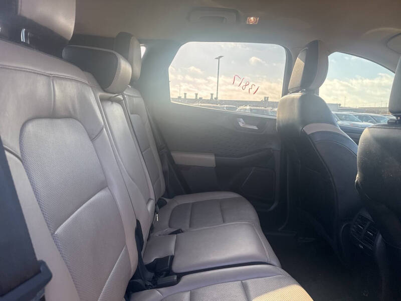 2020 Ford Escape Titanium