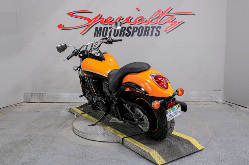 2021 Kawasaki Vulcan 900 Custom