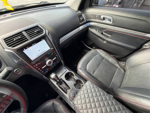 2018 Ford Explorer Sport