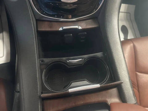 2016 Cadillac Escalade Luxury Collection