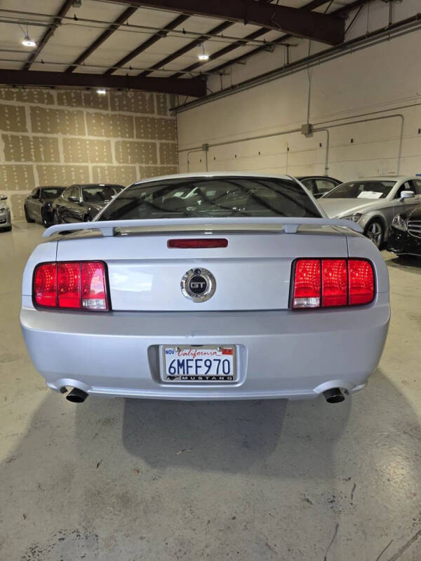 2006 Ford Mustang GT Deluxe