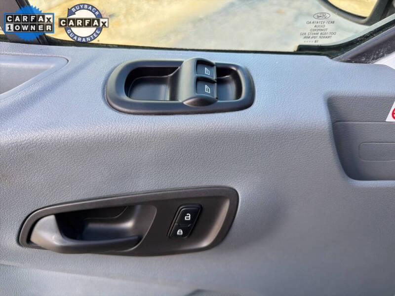 2019 Ford Transit 150 XLT