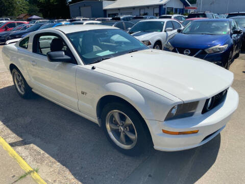 2006 Ford Mustang GT Deluxe